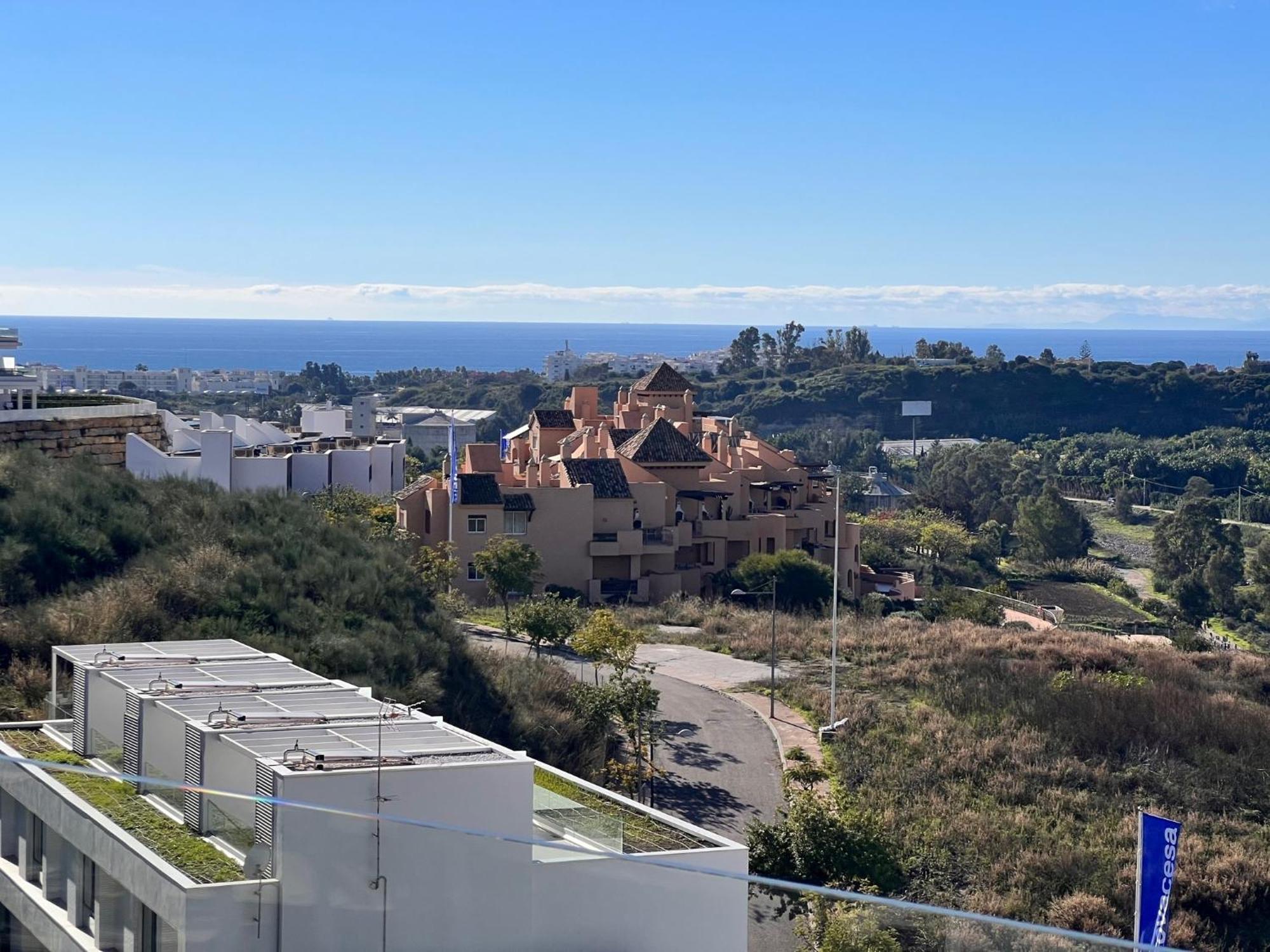 Oceana Views 3 Bedroom Apartment *